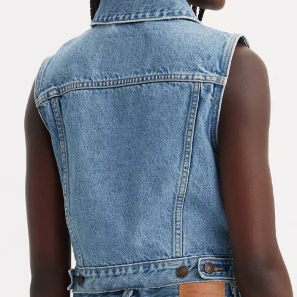 Levi's - Picture 2 of 4